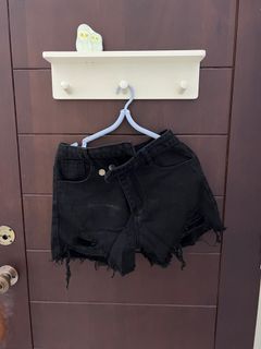 (Category: ) located in . Submitted by jinghernnn (Listing ID 1388491706, Image 1). Description: .
