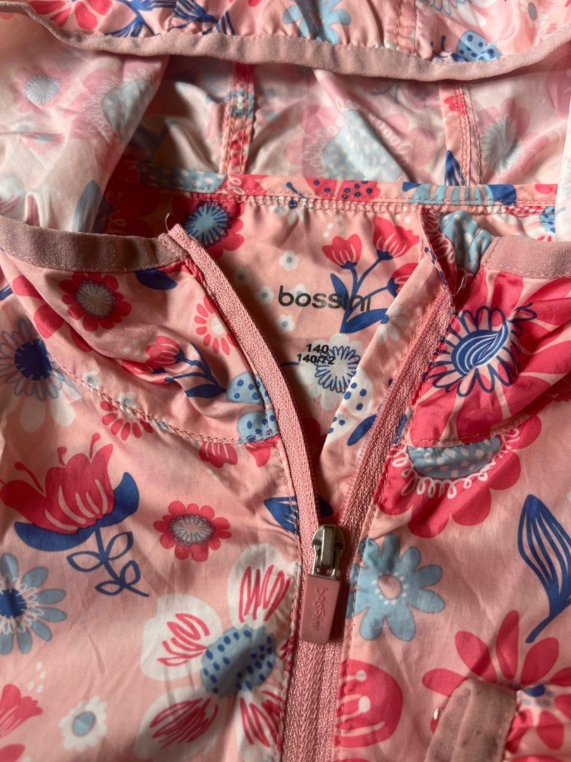 Bossini Kids Lightweight Windbreaker - Size 140 (Category: Babies & Kids Fashion) located in Makati City. Submitted by kathereeen (Listing ID 1388408076, Image 2). Description: Bossini Kids Lightweight Windbreaker - Size 140 Used but not abused. Tried a few times only. Good for the rainy season. Size Dimensions: Width - 17in Length - 21in RFS: Too big for my daughter.