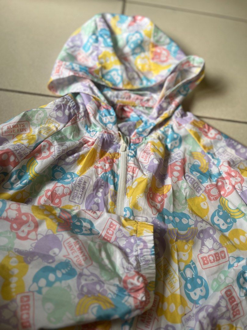 Bossini Kids Lightweight Windbreaker - Size 140 (Category: Babies & Kids Fashion) located in Makati City. Submitted by kathereeen (Listing ID 1388409237, Image 3). Description: Bossini Kids Lightweight Windbreaker - Size 140 Like new. Tried a few times only. Good for the rainy season. Size Dimensions: Width - 20in Length - 22in RFS: Too big for my daughter.