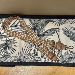 （分類：）位於 。 由 louyi 提交（商品編號 1388459311，圖片 1）。簡介： 。
