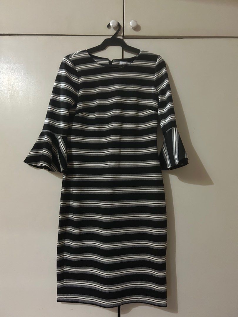 Calvin Klein dress (Category: Dresses) located in San Juan City. Submitted by HannaRuby (Listing ID 1388407646, Image 1). Description: Calvin klein authentic From USA Size medium Stretchable material Decluttering .