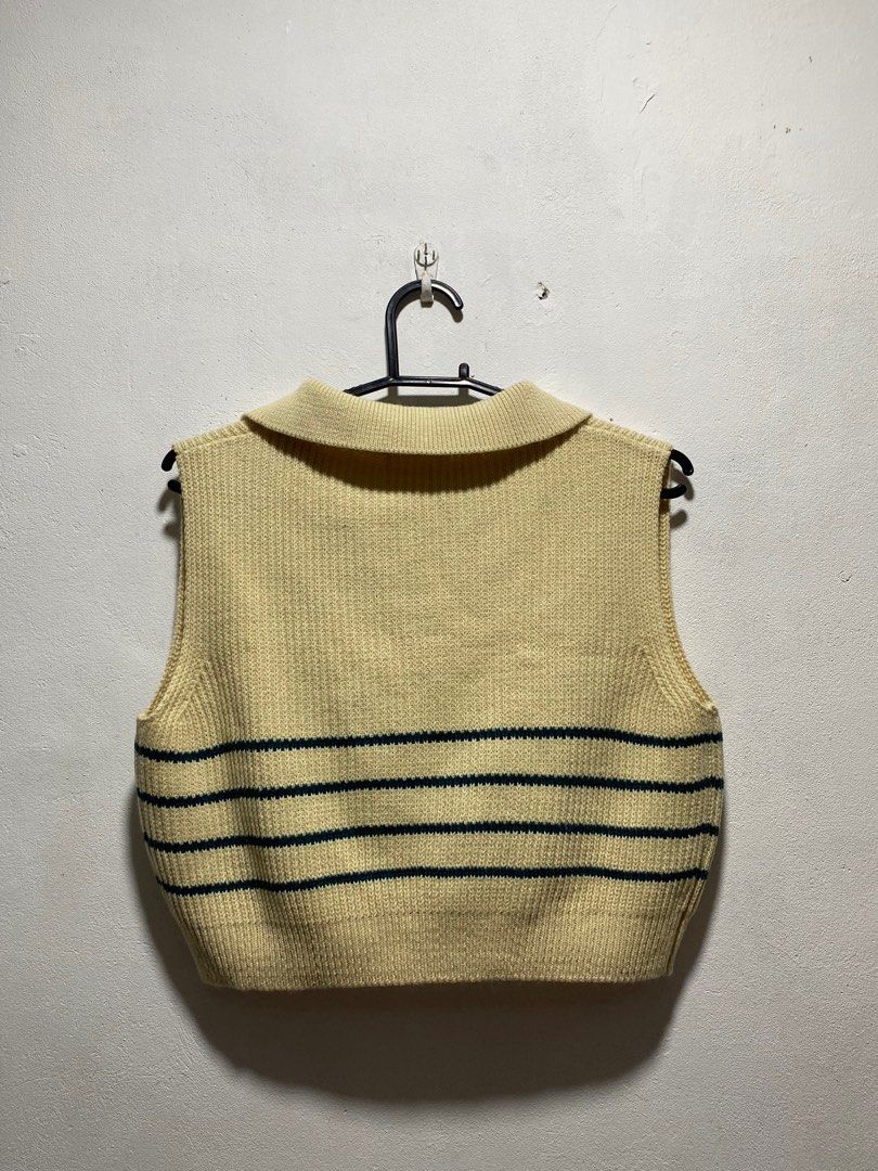 Cardigan ( unbraneded) (Category: Others Tops) located in Mandaluyong City. Submitted by Mid90s (Listing ID 1388322452, Image 2). Description: Size: Can fit small to Dimension: 19x18 Message me if interested .