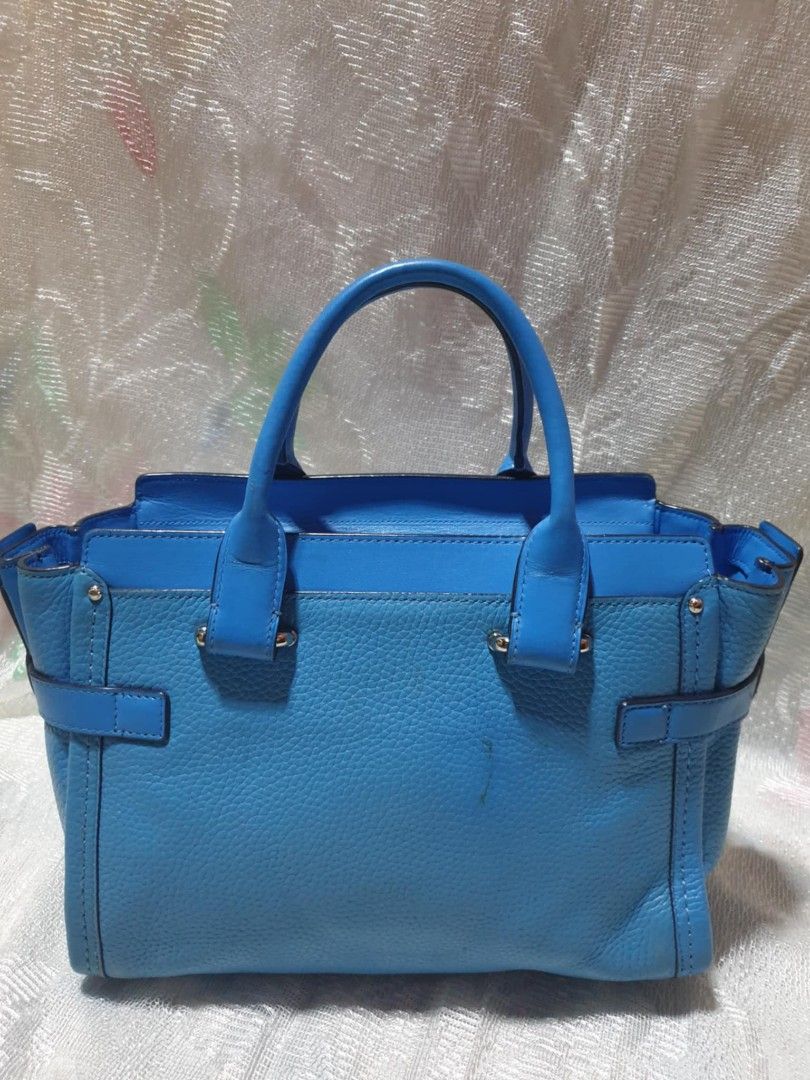COACH (Category: Luxury Bags & Wallets) located in Tuguegarao City. Submitted by starzeke (Listing ID 1388490727, Image 3). Description: Pakibasa po‼️ ❤️Dear Buyers💚 Hindi ako makareply sa inyo, nakalimit kasi message sa carousel, nababasa ko lang cia. hanapin nio na lang po sa fb parehong pangalan po nakalagay sa profile pics. Pm nio ako dun and your Tawad☺️ -Starzeke Thriftshop and Japan Anikz.