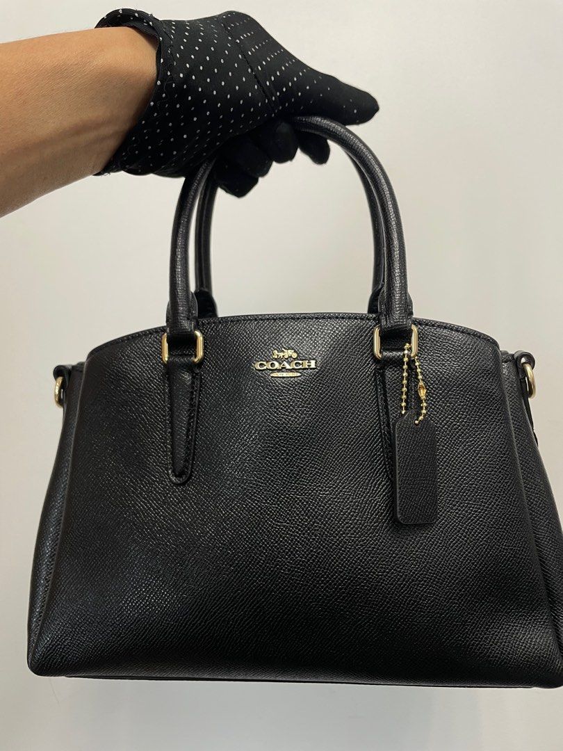 COACH Mini Sage Black Carryall Bag (Category: Luxury Bags & Wallets) located in Manila. Submitted by luxemax_09 (Listing ID 1388427870, Image 1). Description: .