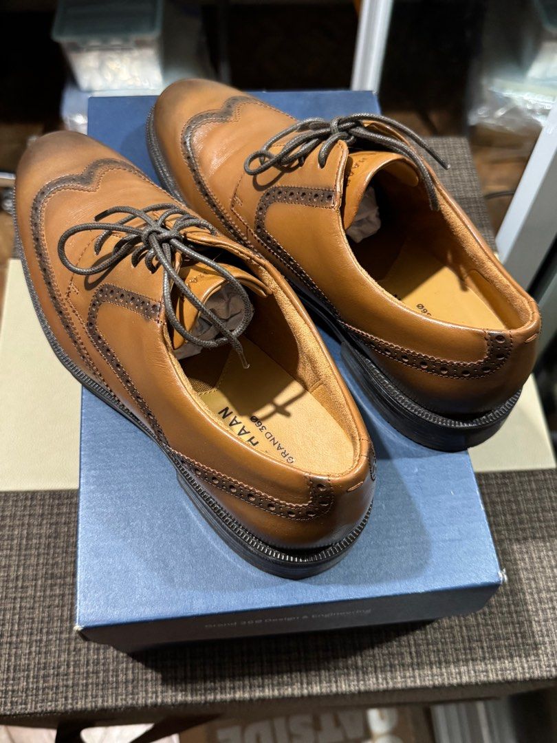Cole Hann Bedford Wingtip Oxford (Category: Dress Shoes) located in San Fernando. Submitted by lorenz0816 (Listing ID 1347050151, Image 3). Description: Used once pinangkasal lang Groom Shoes SRP 10,995.