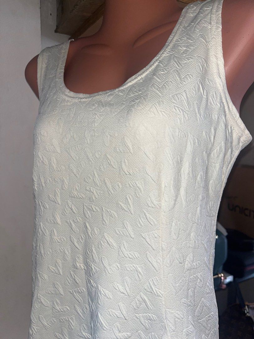dirty white flare dress (Category: Dresses) located in Manila. Submitted by lowluh (Listing ID 1388365763, Image 1). Description: cream / dirty white flare dress body flattering puson hiding.