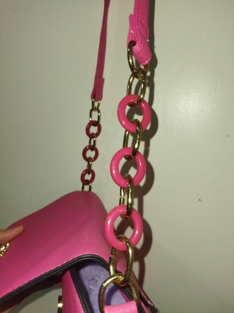 d.kelly pink (Category: Luxury Bags & Wallets) located in Santa Cruz. Submitted by madonnaching (Listing ID 1388330220, Image 3). Description: super sale.