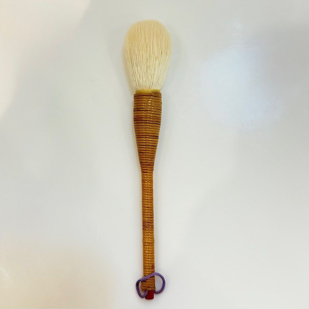 Hakuhodo Yachiyo Brush (Category: Makeup) located in Quezon City. Submitted by bearams (Listing ID 1388386893, Image 1). Description: Used once just to feel it. Washed and stored properly. Bought in Japan. Hard to find locally. Used by known makeup artist, Mary Phillips..