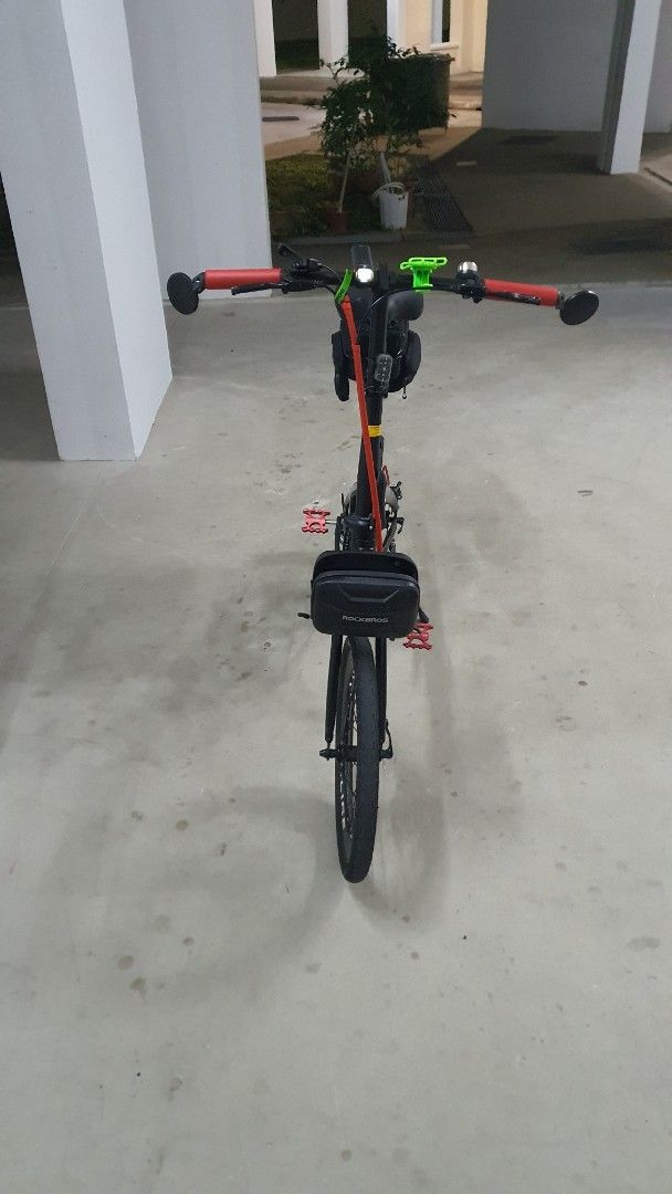 JAVA Folding Bike - Black (Category: Bicycles) located in Singapore. Submitted by regal24 (Listing ID 1388324708, Image 3). Description: - matt black java folding bike. - Disc brakes. - used less than 10 times. - Price negotiable - self collect at admiralty MRT - easy to bring on public transport. - rear bag not included..