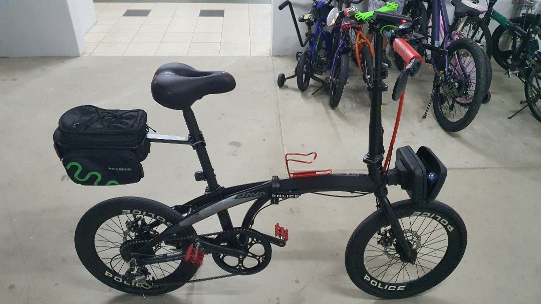 JAVA Folding Bike - Black (Category: Bicycles) located in Singapore. Submitted by regal24 (Listing ID 1388324708, Image 2). Description: - matt black java folding bike. - Disc brakes. - used less than 10 times. - Price negotiable - self collect at admiralty MRT - easy to bring on public transport. - rear bag not included..