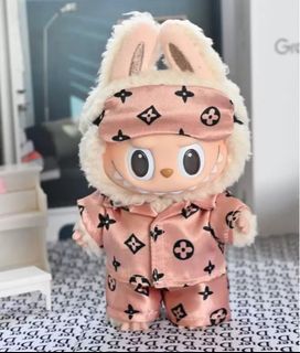 (Category: ) located in . Submitted by thelabuboutique (Listing ID 1388322055, Image 1). Description: .