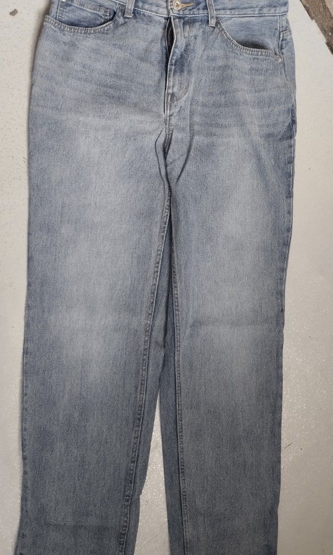 Light blue Giordano blues relax straight 32 (Category: Jeans) located in San Pedro. Submitted by budgetfriendlyph (Listing ID 1388499616, Image 2). Description: Light blue Giordano blue relax straight size 32.
