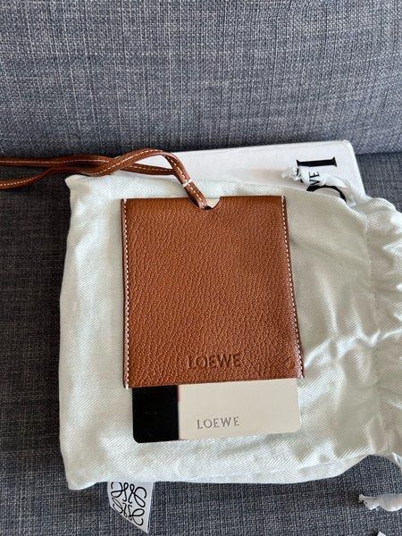 Loewe Leather Collar Espejo (Category: Luxury Bags & Wallets) located in Manila. Submitted by jeffcay (Listing ID 1388399262, Image 1). Description: Authentic, Brand New, never used with tag, dust bag and card manual. Please let me know if you’d like to give your best offer. RFS: Bought when I was impulsive MOP: Gcash/BDO.