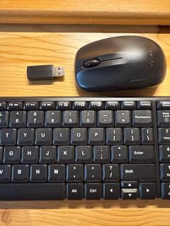 Logitech鍵盤滑鼠