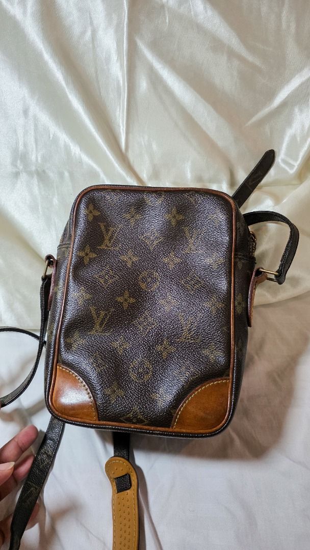 LV Amazon PM (Category: Luxury Bags & Wallets) located in Manila. Submitted by mommypracticalityshop (Listing ID 1363800154, Image 2). Description: 💯 Authentic Rank AB Clean interior and exterior .