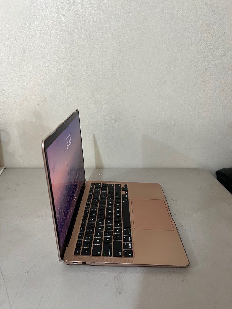 MacBook Air M1 Rosegold (Category: Laptops & Notebooks) located in Quezon City. Submitted by Mayeeel (Listing ID 1388309420, Image 3). Description: Rfs: need funds.
