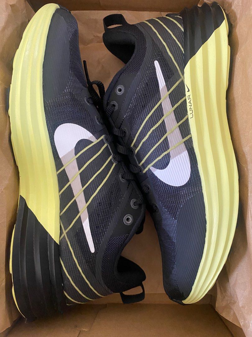 Nike Lunar Roam (Category: Sneakers) located in Manila. Submitted by patbern (Listing ID 1388314056, Image 3). Description: Nike Lunar Roam Men US 7.5 Black/White Iron Grey Item from SG Shipping thru LBC COP @ 4,800 free shipping.