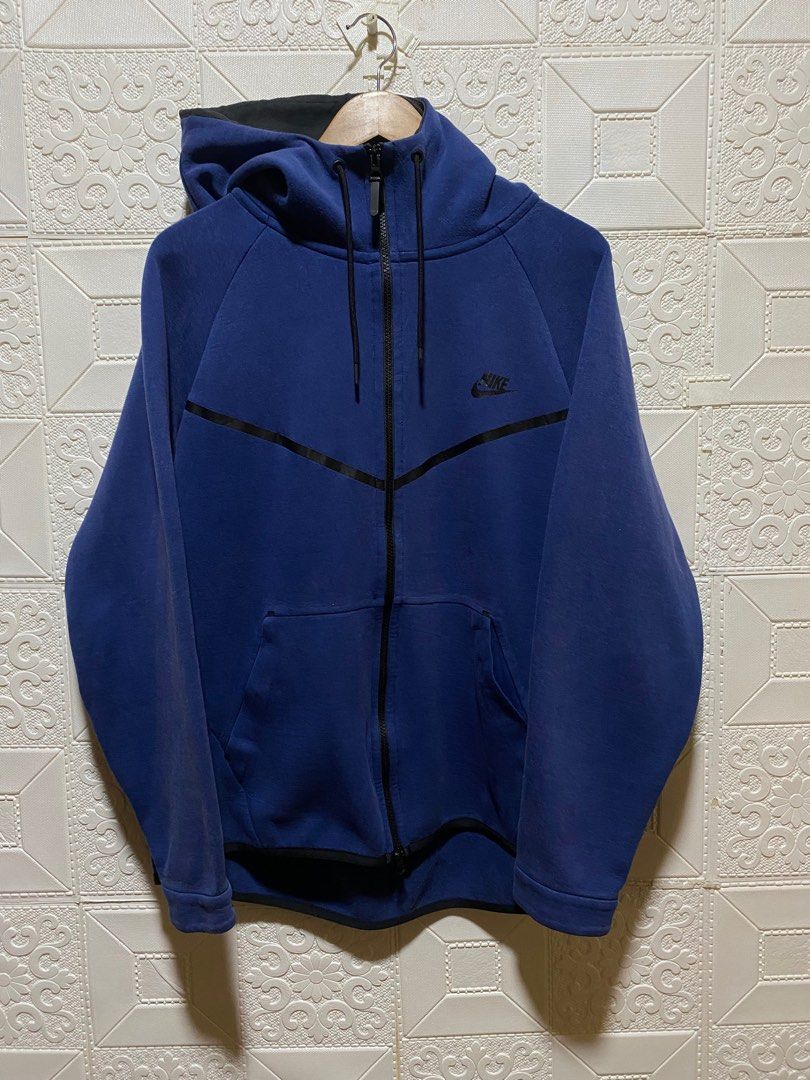 Nike tech fleece Jacket (Category: Coats, Jackets and Outerwear) located in Baguio. Submitted by kai_do (Listing ID 1388412764, Image 1). Description: Good Condition check pics for every details 9/10 color rate 3xl on tag best fits L-Semi XL dimensions: 24width 25 front length 28 back length baguio city location mop Gcash to Bank courier:jnt only.