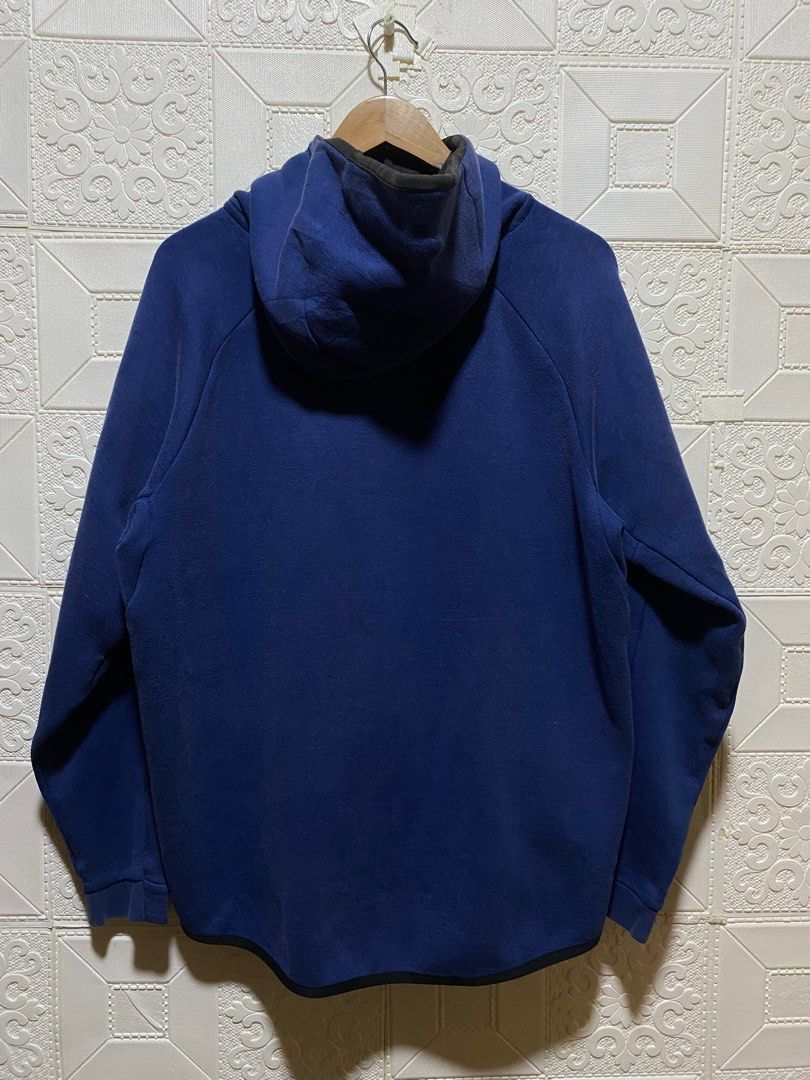 Nike tech fleece Jacket (Category: Coats, Jackets and Outerwear) located in Baguio. Submitted by kai_do (Listing ID 1388412764, Image 3). Description: Good Condition check pics for every details 9/10 color rate 3xl on tag best fits L-Semi XL dimensions: 24width 25 front length 28 back length baguio city location mop Gcash to Bank courier:jnt only.