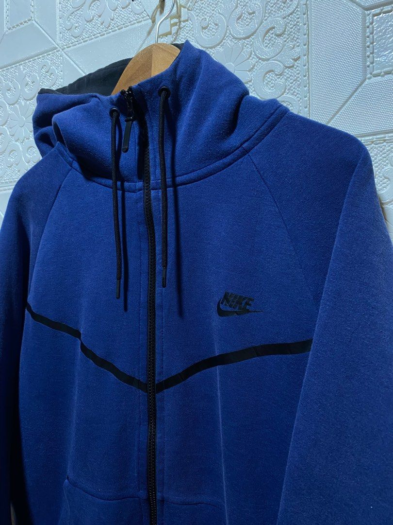 Nike tech fleece Jacket (Category: Coats, Jackets and Outerwear) located in Baguio. Submitted by kai_do (Listing ID 1388412764, Image 2). Description: Good Condition check pics for every details 9/10 color rate 3xl on tag best fits L-Semi XL dimensions: 24width 25 front length 28 back length baguio city location mop Gcash to Bank courier:jnt only.