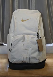 (Category: ) located in . Submitted by sportswear___store (Listing ID 1388369503, Image 1). Description: .