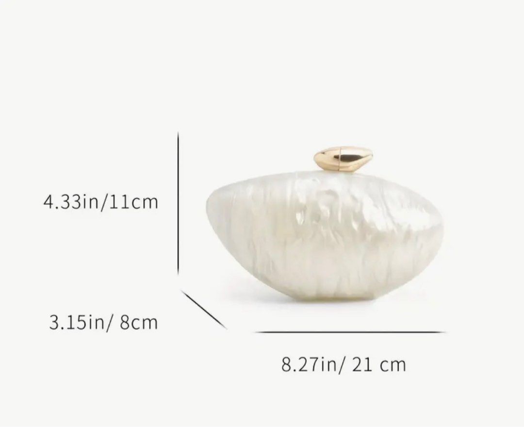 Pearl Clutch - For Rent (Category: Clutches) located in Taguig. Submitted by arkilahin (Listing ID 1388344689, Image 2). Description: With detachable straps.