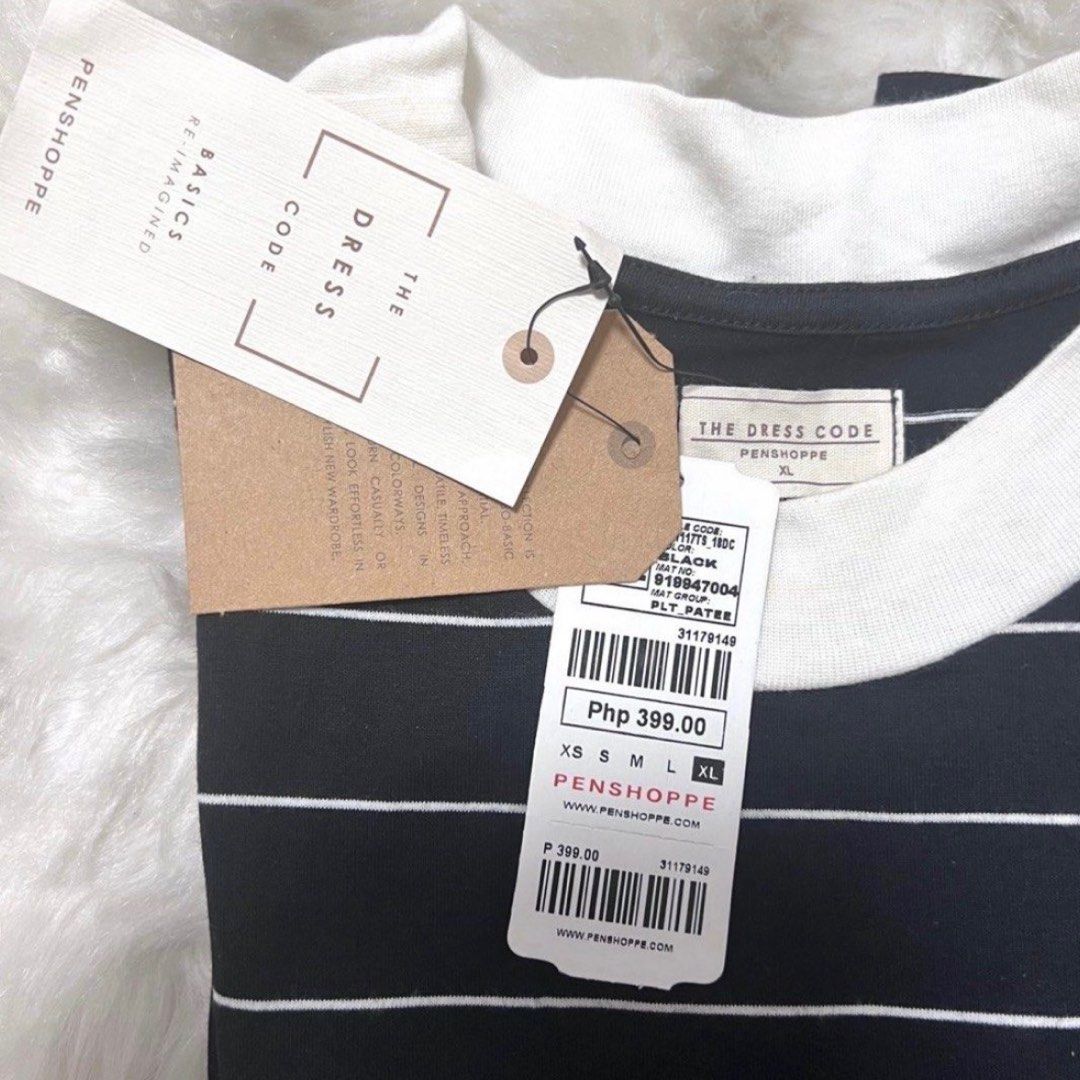 Penshoppe boxy stripes top bnew (Category: Shirts) located in Cainta. Submitted by kei_21 (Listing ID 1388380040, Image 2). Description: Closet cleanup sale Decluttering Bnew penshoppe (the dress code) With tag attached ₱399 Selling low! Size: xlarge May yellowish sa neckline kaya pa mwala pag labhan😊.
