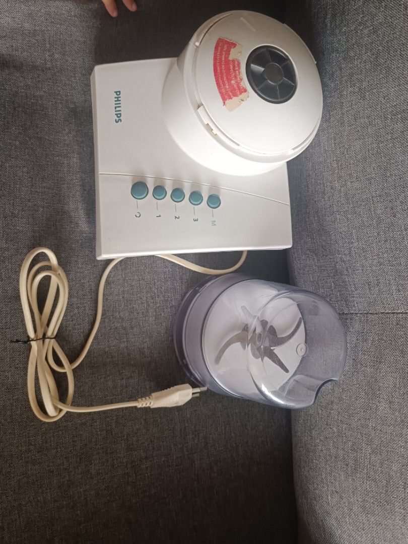 PHILIPS Processor, Blender, Chopper (Category: Juicers, Blenders & Grinders) located in Kuala Lumpur. Submitted by nurulaalia (Listing ID 1388467613, Image 3). Description: Good condition as well.