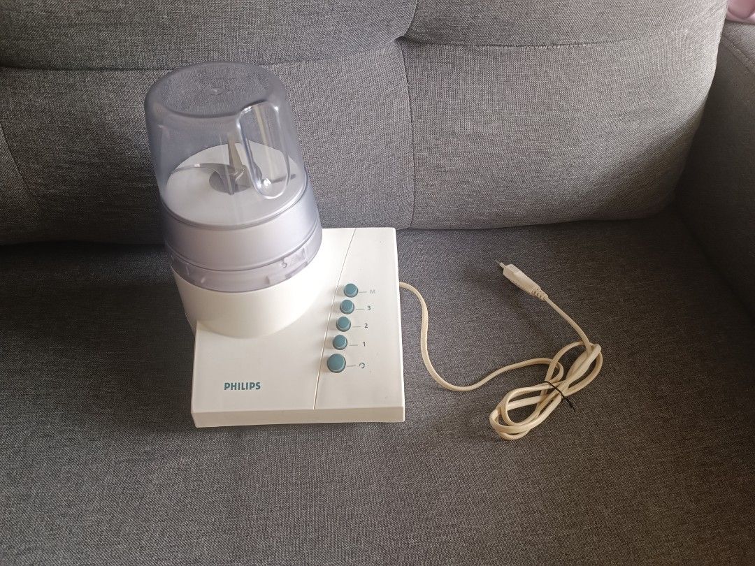 PHILIPS Processor, Blender, Chopper (Category: Juicers, Blenders & Grinders) located in Kuala Lumpur. Submitted by nurulaalia (Listing ID 1388467613, Image 2). Description: Good condition as well.