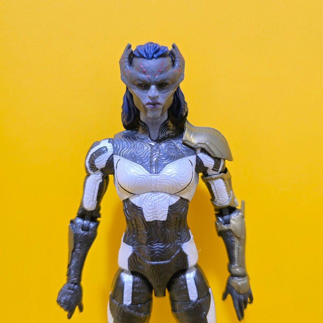 PROXIMA MIDNIGHT Marvel Avengers Infinity War Thanos Wave Marvel Legends Series (Category: Figurines & Statues) located in Quezon City. Submitted by jasperstoyvault (Listing ID 1262877536, Image 3). Description: In good condition. No box. As is. Actual item posted. For pick up only via Lalamove or Grab Express. Novaliches QC area. BDO BPI GCash payment..