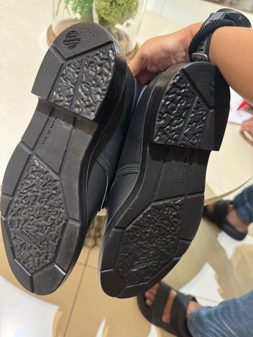 Red Wings Safety Shoes (Category: Casual Shoes) located in Quezon City. Submitted by bubbles613 (Listing ID 1388325992, Image 2). Description: Never used US-bought.