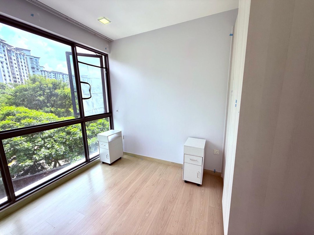 (Category: ) located in . Submitted by shengquanzzz (Listing ID 1388324504, Image 1). Description: .