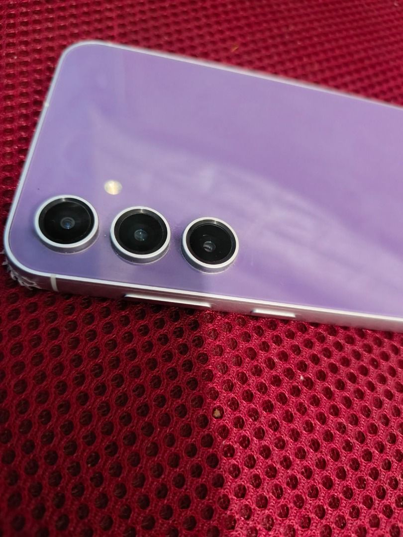 SAMSUNG S23 FE 5G (Category: Samsung) located in Quezon City. Submitted by kittyessica1208 (Listing ID 1388383375, Image 3). Description: SAMSUNG S23 FE 5G 128GB INTERNAL 8GB RAM SINGLE SIM (OPENLINE) NO NTC NO ISSUE UNIT ONLY .