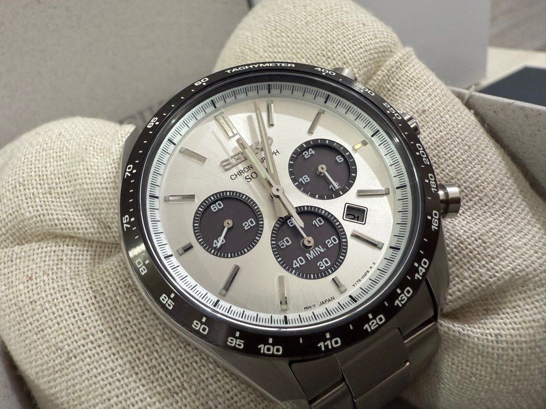 Seiko Panda SBPY165 (Category: Men's Watches) located in Las Pinas. Submitted by cnp2021 (Listing ID 1388378365, Image 2). Description: USED SEIKO PANDA SBPY 165 - Jdm unit 🇯🇵 Purchased August 2025 Complete inclusion with receipt Used 1x 9.8/10 Physical condition Grab/Lalamove/Gogoexpress/LBC BDO/BPI/Gcash/Layaway 🏷️ : Php 13990 📍: Las Pinas DM us for inquiries @kicksntech.