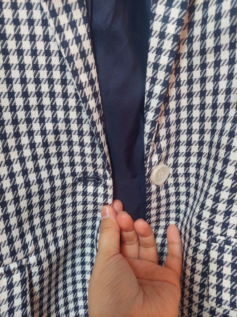 SM Woman Blazer XL (Category: Coats, Jackets and Outerwear) located in Manila. Submitted by serila (Listing ID 1388364751, Image 2). Description: RFS: masikip sakin MOP: Gcash MOD: Book your own rider/courier Lic: Manila.