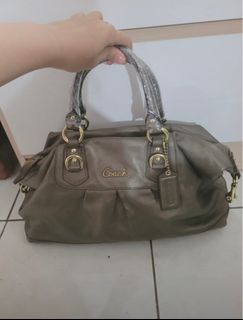 (Kategori: ) berada di . Dikirim oleh sunshineee___ (ID iklan 1388339778, Gambar 1). Deskripsi: .