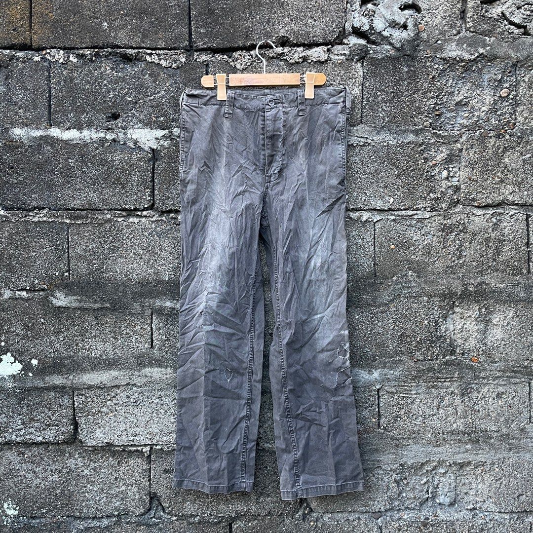 Visvim Gifford Pants Dmgd (Category: Chinos) located in Goa. Submitted by jackedstuff (Listing ID 1388324528, Image 1). Description: Size 3 on tag Fits 32-33 Length 41 Leg opening 9.