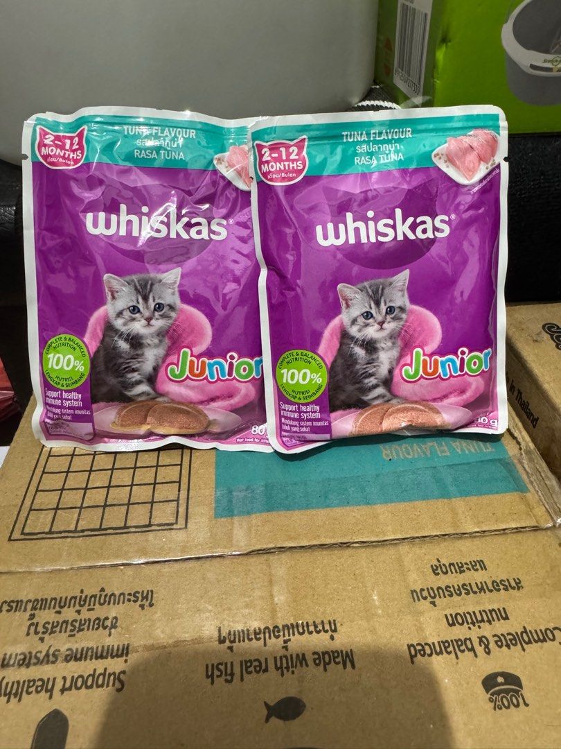 WHISKAS JR wetfood (Category: Pet Food) located in Manila. Submitted by mitchmacy (Listing ID 1388314738, Image 2). Description: 700 per box , mackerel and tuna flavor pwedeng mix pwede isang flavor lang.