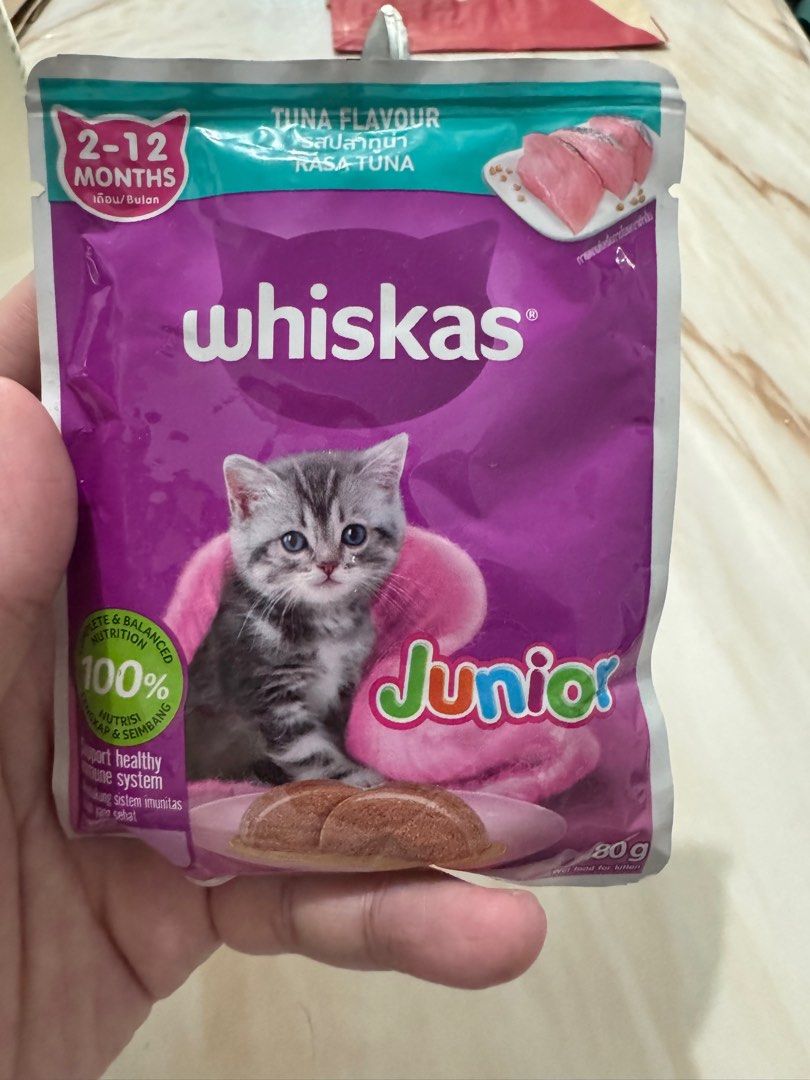 WHISKAS JR wetfood (Category: Pet Food) located in Manila. Submitted by mitchmacy (Listing ID 1388314738, Image 1). Description: 700 per box , mackerel and tuna flavor pwedeng mix pwede isang flavor lang.