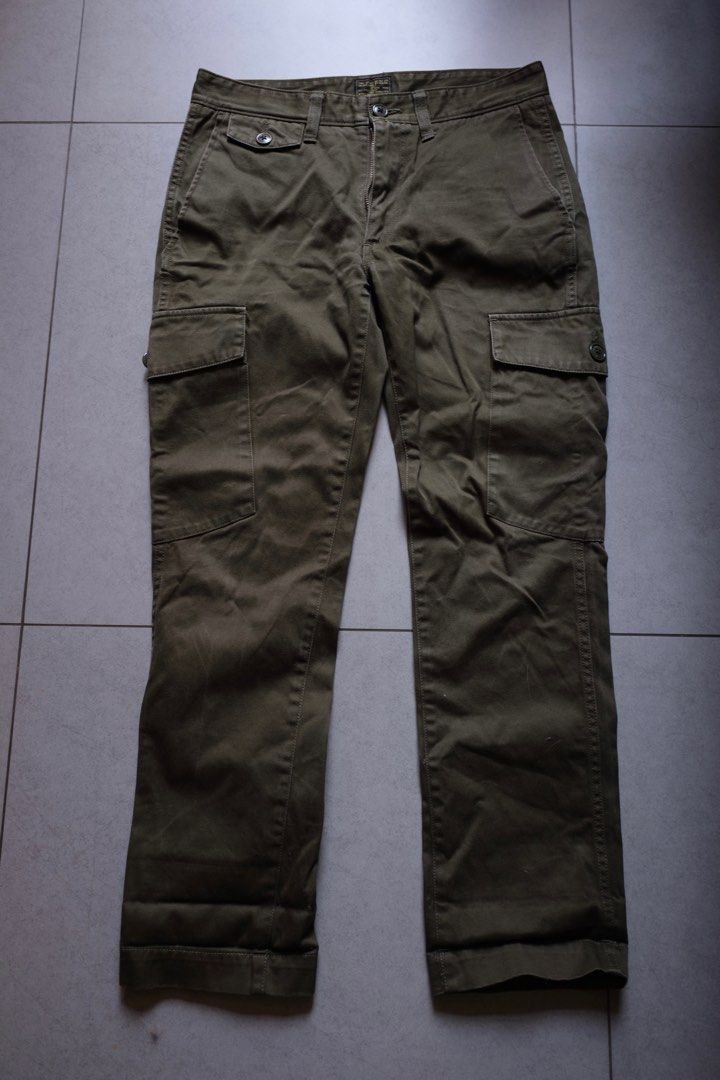 Wtaps （分類：牛仔褲）位於 Hong Kong。 由 lamdogcom 提交（商品編號 1388319545，圖片 4）。簡介： 出售wtaps 5條褲 深藍色長褲 size s $300 多袋長褲 size M $300 牛仔褲全部size M $300 x 3 全要 Total $1300 。