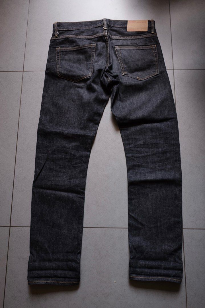Wtaps （分類：牛仔褲）位於 Hong Kong。 由 lamdogcom 提交（商品編號 1388319545，圖片 6）。簡介： 出售wtaps 5條褲 深藍色長褲 size s $300 多袋長褲 size M $300 牛仔褲全部size M $300 x 3 全要 Total $1300 。