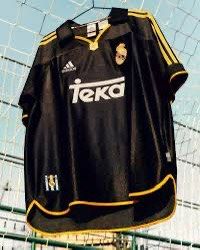 1999-00 Real Madrid adidas Reissue Away Shirt (Category: Activewear) located in Singapore. Submitted by baoboy (Listing ID 1388656513, Image 3). Description: Relive a magical European triumph for Real Madrid with this exact one-to-one replica of the club’s iconic 99/00 away jersey. This adidas shirt is identical to the one worn by the players in Paris as they secured the club’s eighth European title. Featuring the classic ‘90s loose fit, a smart 