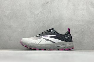 (Category: ) located in . Submitted by khai.uasneakers (Listing ID 1388689359, Image 1). Description: .