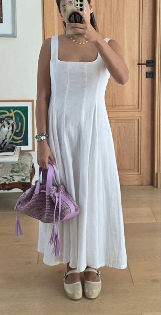 Coral Manila dress (Category: Dresses) located in Manila. Submitted by alwaysdeclutteringthings (Listing ID 1388623313, Image 1). Description: Paid 4k Beige cream Rfs decluttering .