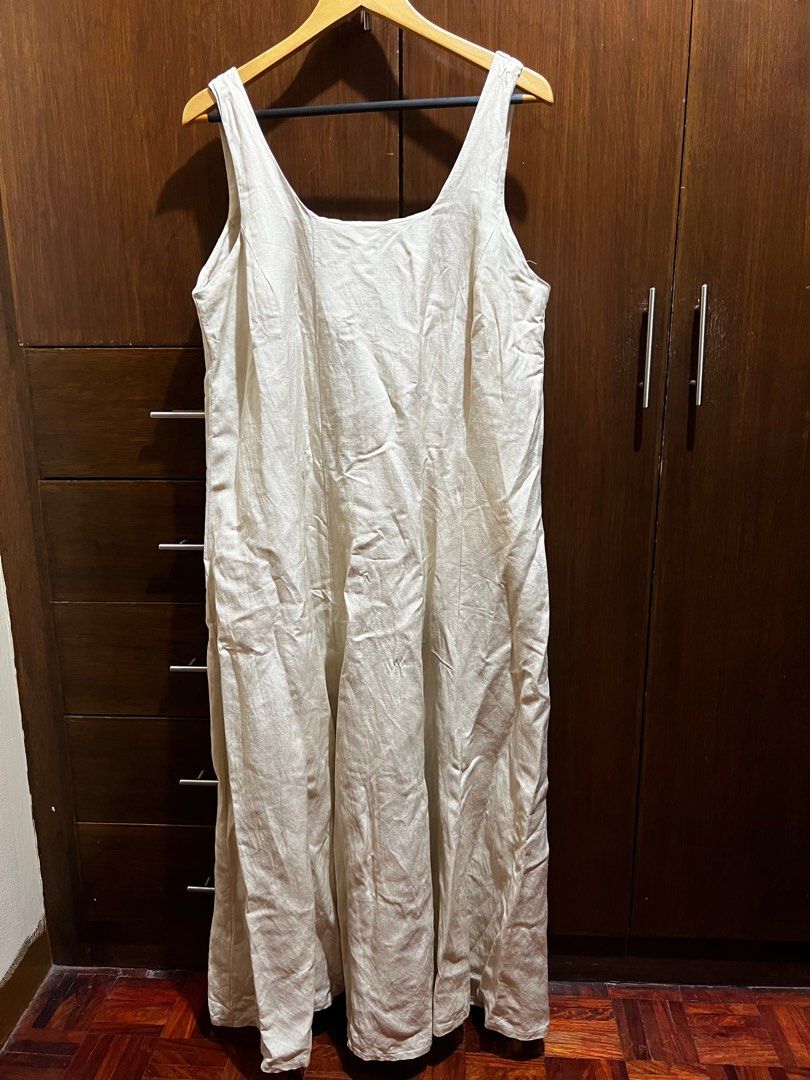 Coral Manila dress (Category: Dresses) located in Manila. Submitted by alwaysdeclutteringthings (Listing ID 1388623313, Image 3). Description: Paid 4k Beige cream Rfs decluttering .