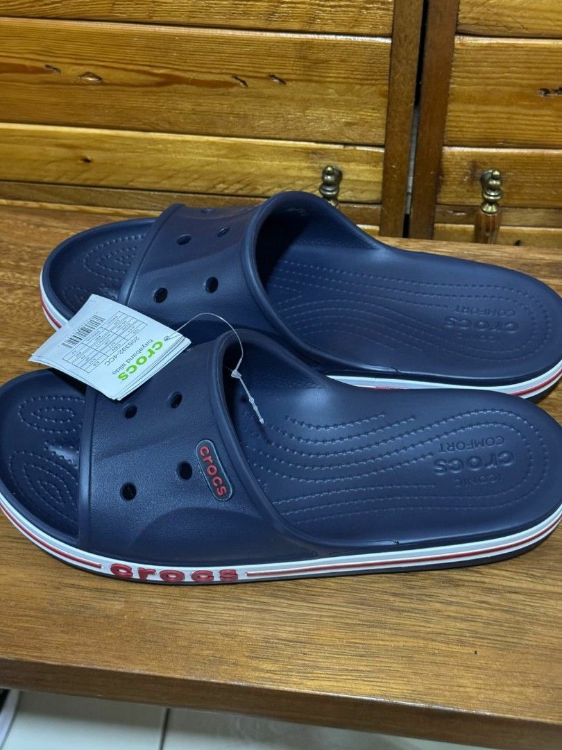 Crocs Bayaband Slide (Category: Slippers & Slides) located in Taguig. Submitted by samcali (Listing ID 1388637220, Image 2). Description: Received as a gift, but it's the wrong size selling as it doesn't fit.
