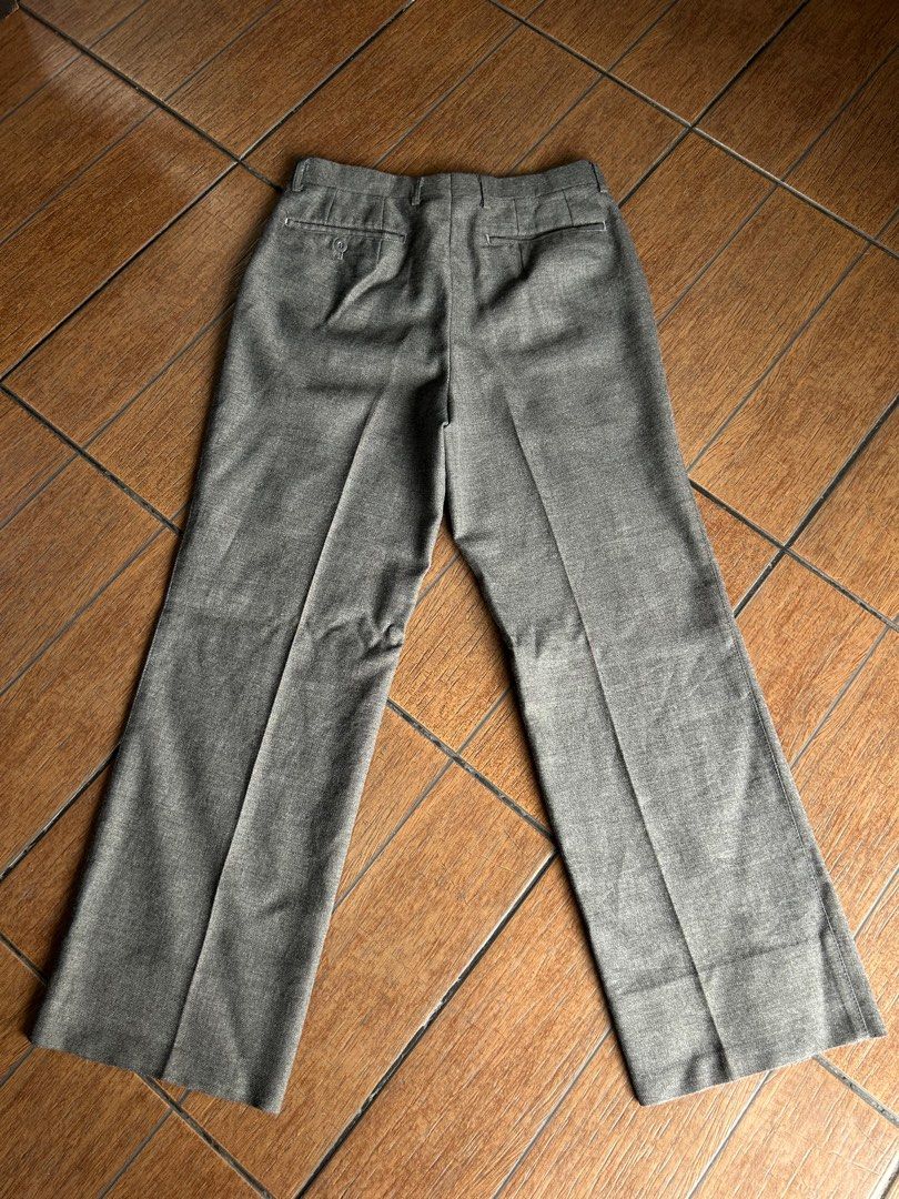 Dunlop Baggy Grey Trousers (Category: Trousers) located in Marikina City. Submitted by dreday10 (Listing ID 1388634299, Image 3). Description: Wool Waist 30” / Length 39.5” Leg op 9.5” .