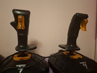 （分類：）位於 。 由 f2garhst 提交（商品編號 1388632295，圖片 1）。簡介： 。
