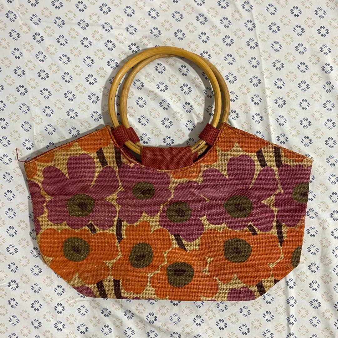 vintage floral hand bag (Category: Purses & Pouches) located in Santa Rosa. Submitted by julyblue (Listing ID 1388595892, Image 1). Description: mop — gcash, maya, seabank, bank transfer mod — j&t, sdd (lalamove) loc — cabuyao laguna • sf @ php 54 for luzon areas (small pouch) • shipment during fridays • payo / 1 day reservation only (no rsv fees) • strictly no cancellations once claimed & no returns • any issues during shipment are j&t’s respons