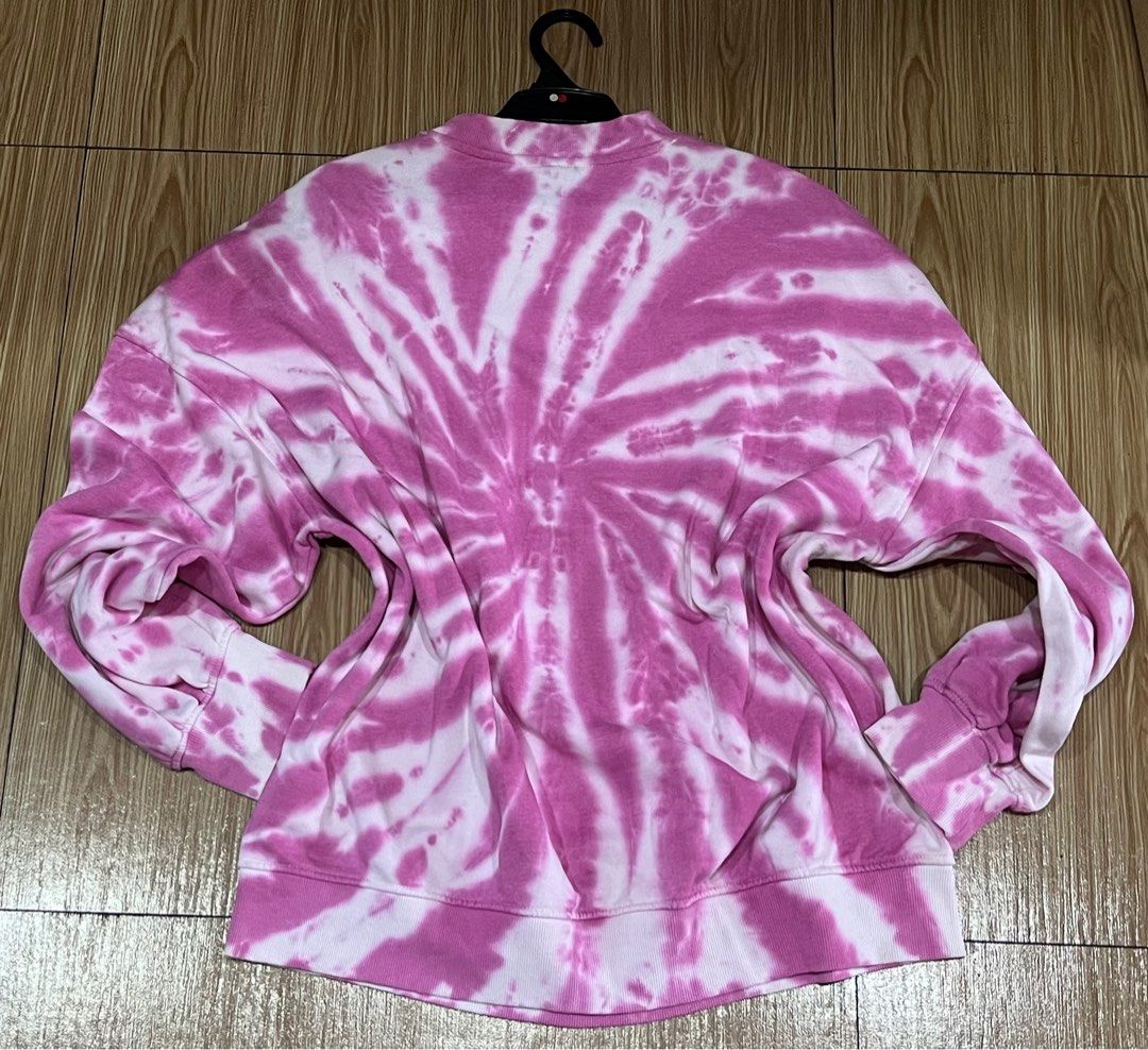 H&M Divided Tie-Dye Longsleeve Sweater (Category: Longsleeves) located in Manila. Submitted by clients_mnd (Listing ID 1388509691, Image 2). Description: PAYO ONLY RFS - HOUSEKEEPING/ DECLUTTERING DIMENSIONS - 17-18 inches shoulder to shoulder; around 22 inches collar to hem CONDITION - Stored in attic closet, so the item is not meant for immediate use. Kindly consider having the item laundered. Note: There is only one item per post unless stated